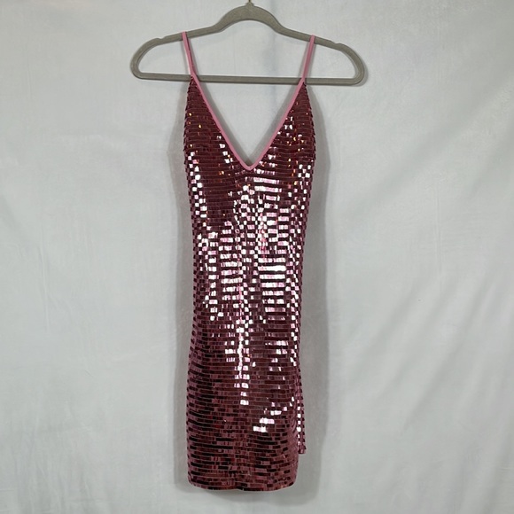 H:ours Amias Dress Size M NWT Pink Sequins Sparkle - Picture 5 of 16